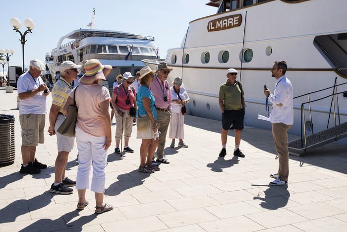 Shore excursions and activities